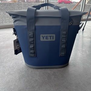 YETI Hopper M15 Soft (navy blue)